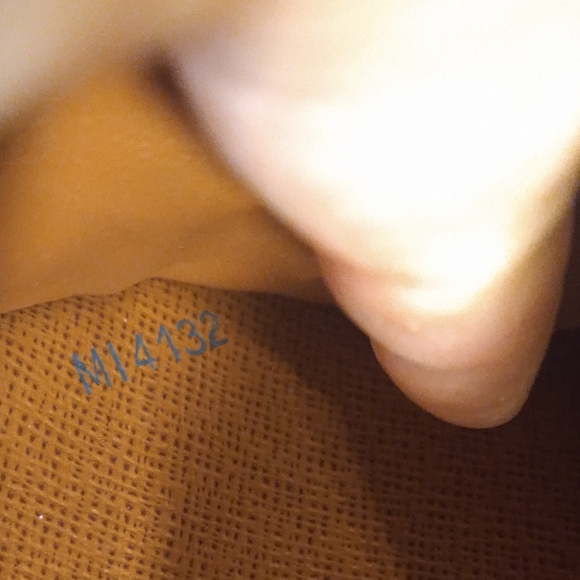 Louis Vuitton Monogram Zippy Compact Wallet - Picture 13 of 14